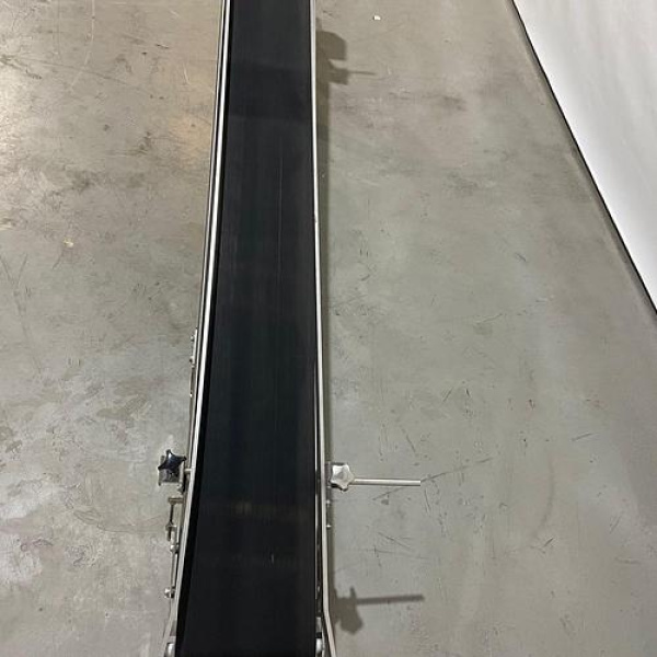 91816799-304e-4db8-8e78-4fa399fb1097-square-used-opvoerband(3)
